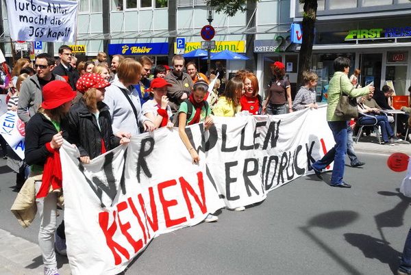 SchuelerDemo   015.jpg